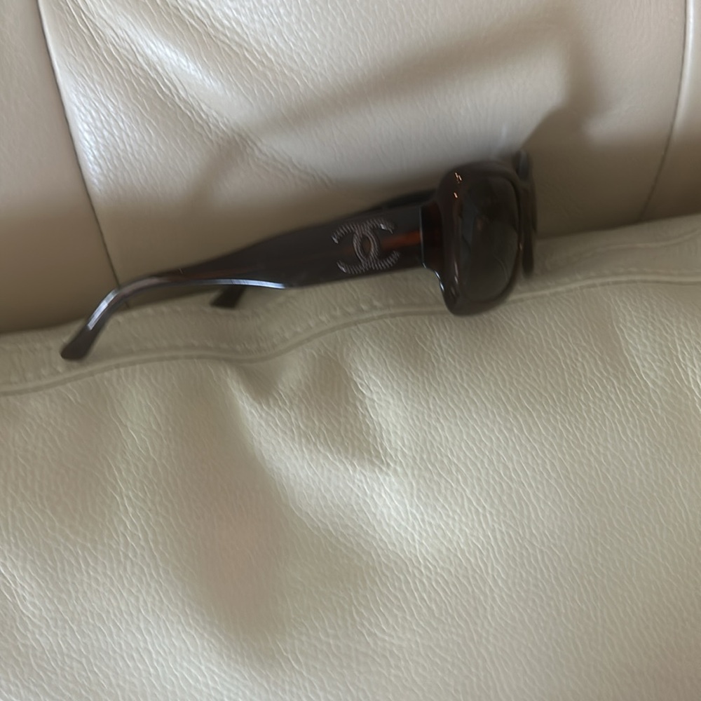 Channel sunglasses - Picture 3 of 4